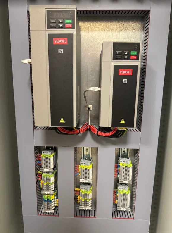 Шкафы управления насосами